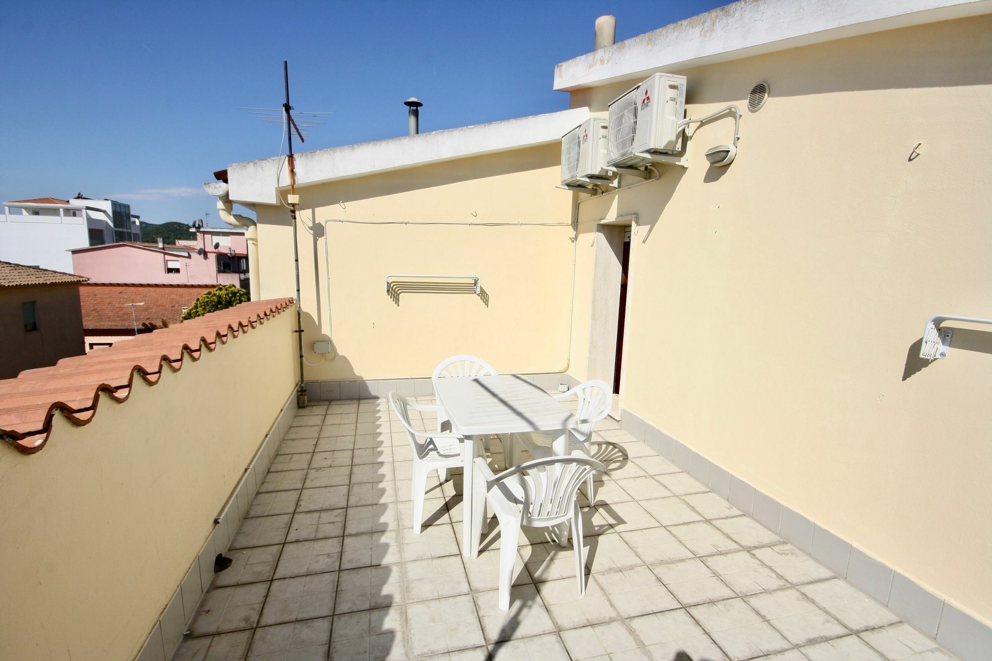 Casa Lucia Hotel Olbia Exterior photo